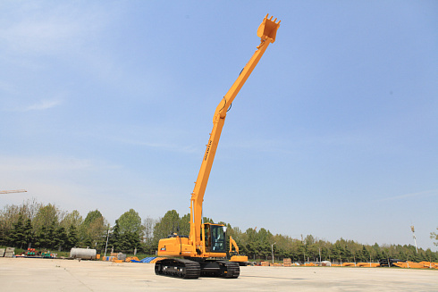 Экскаватор гусеничный SE220