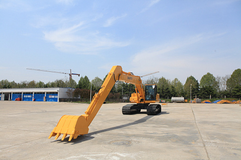Экскаватор гусеничный SE220