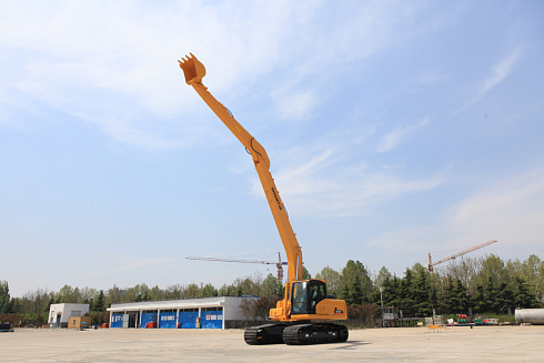 Экскаватор гусеничный SE220